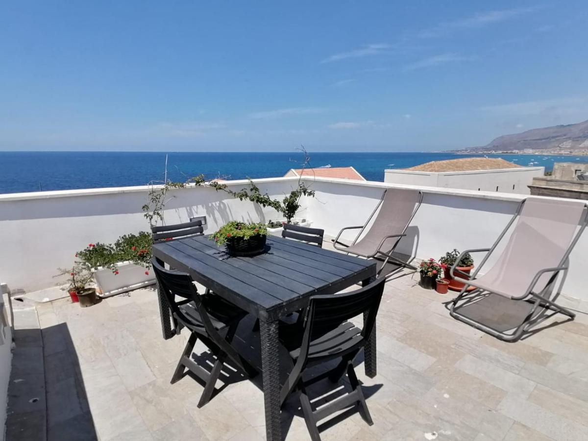 Boutique Rooms And Breakfast Granveliero Trapani Bagian luar foto