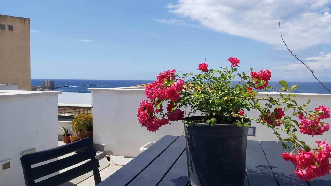 Boutique Rooms And Breakfast Granveliero Trapani Bagian luar foto